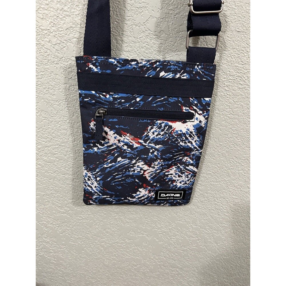 Dakine Crossbody Bag Blue Graphic NWOT Adjustable Strap